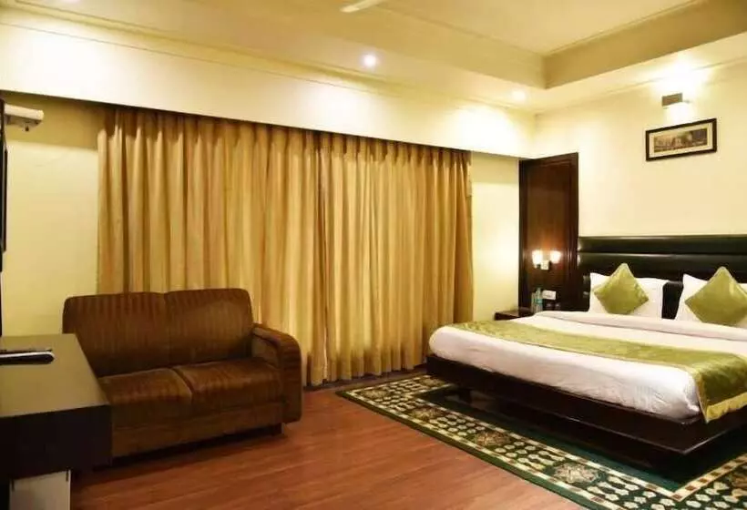 ホテル Indraprastha Resort Dalhousie