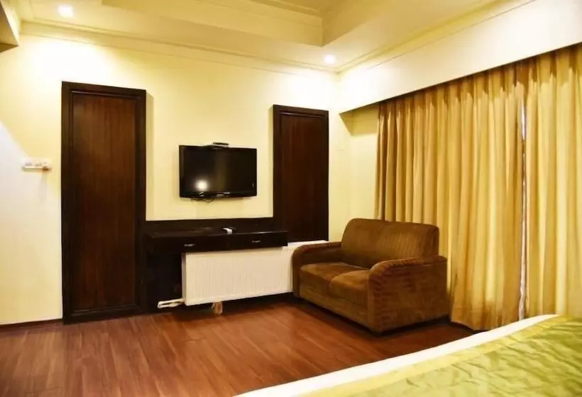 ホテル Indraprastha Resort Dalhousie