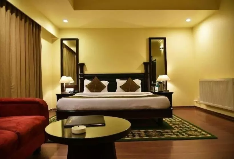 ホテル Indraprastha Resort Dalhousie