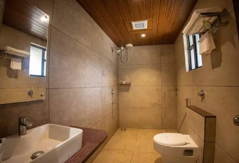 Metro Plaza Hotel By Rak Rooms, Mangaluru