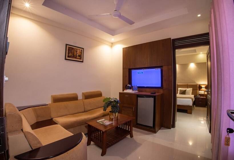 Metro Plaza Hotel By Rak Rooms, Mangaluru