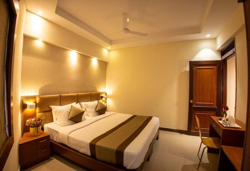 Metro Plaza Hotel By Rak Rooms, Mangaluru