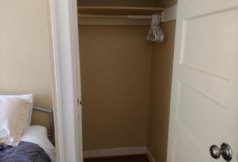 בית מלון כפרי Yale