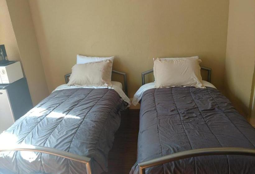 בית מלון כפרי Yale