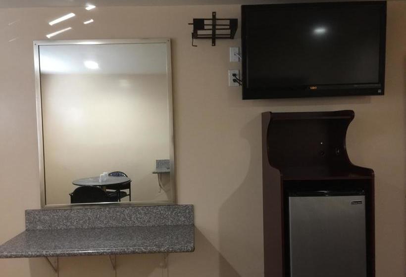 Мотель Foxy S Motor Inn On Florence & Hoover St