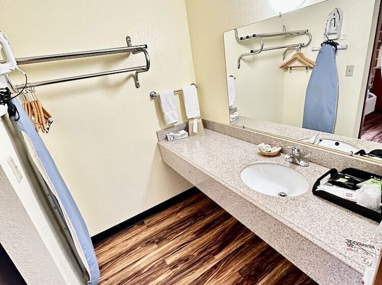 汽车旅馆 Regency Inn Iola