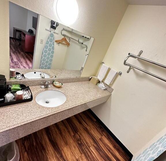 Мотель Regency Inn Iola