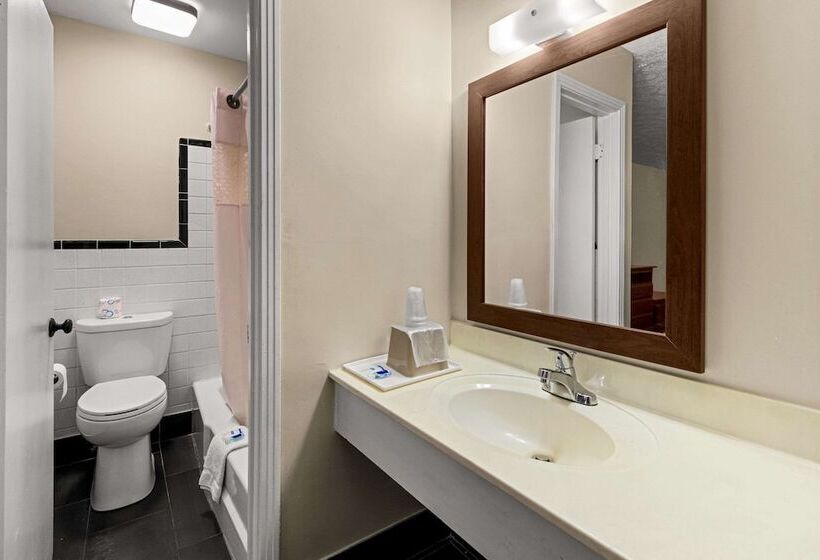 Мотель Rodeway Inn