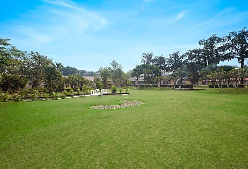 Radisson Blu Resort & Spa Alibaug