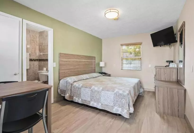 Tamiami Motel