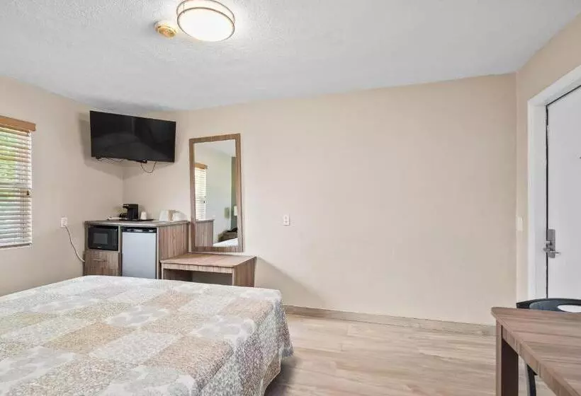 Tamiami Motel
