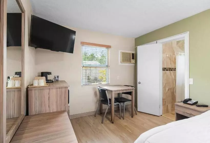 Tamiami Motel