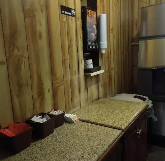 The Pines Motel