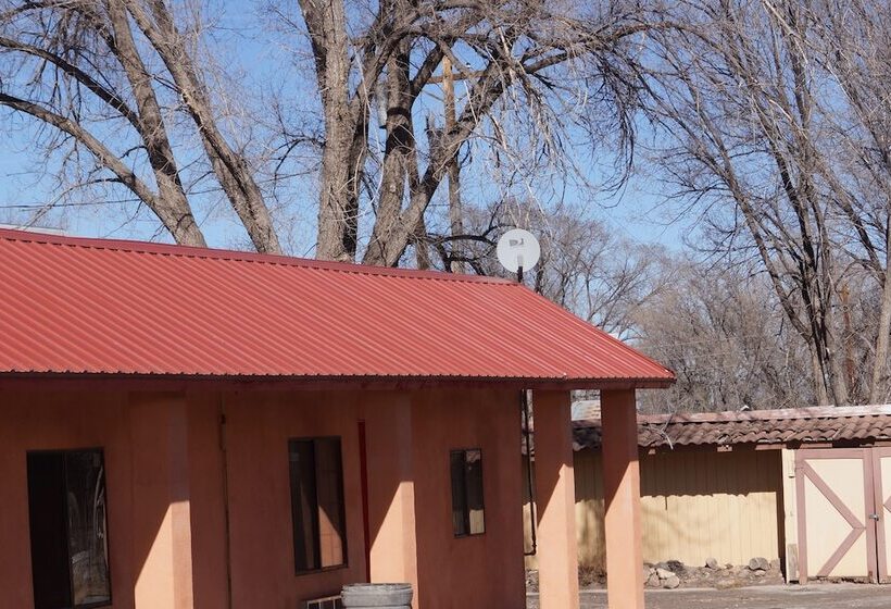 White Mountain Motel