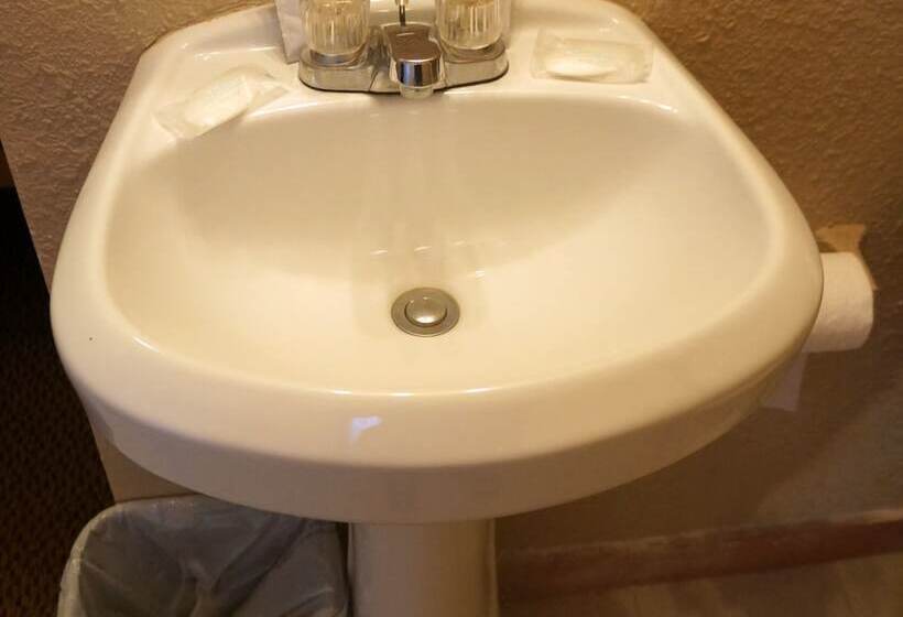 White Mountain Motel