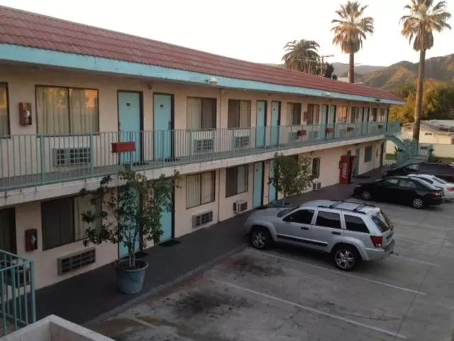 All 8 Motel