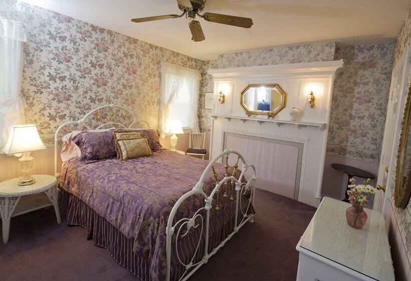 مبيت وإفطار Anne's White Columns Inn