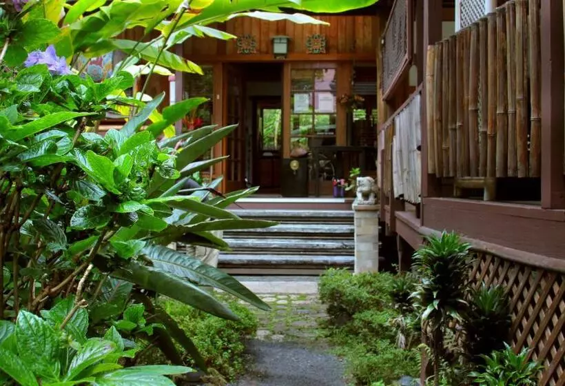 Aamiaismajoitus (B&B) Lotus Garden Cottages