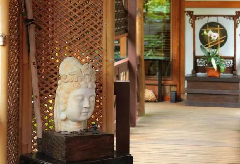 Aamiaismajoitus (B&B) Lotus Garden Cottages