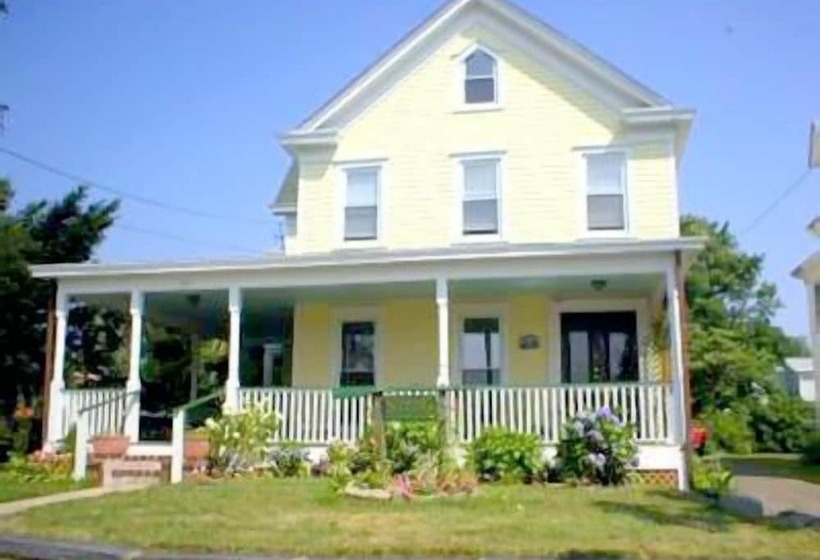 צימר The Stirling House Waterfront Inn Greenport