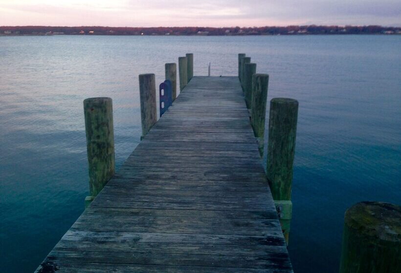 צימר The Stirling House Waterfront Inn Greenport