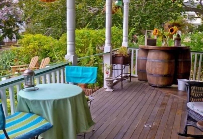 צימר The Stirling House Waterfront Inn Greenport