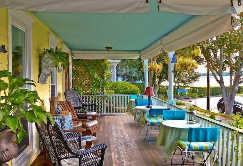 צימר The Stirling House Waterfront Inn Greenport