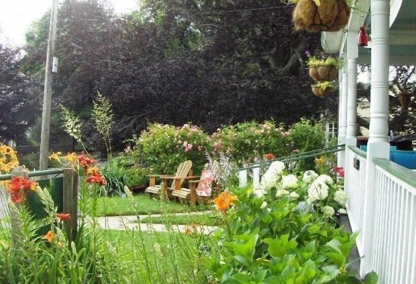 צימר The Stirling House Waterfront Inn Greenport