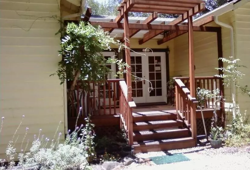 Fairview Manor Bed And Breakfast