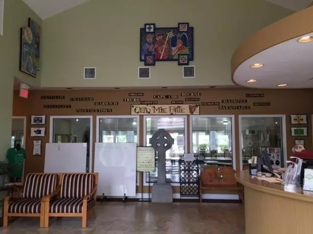 هتل Cape Cod Irish Village