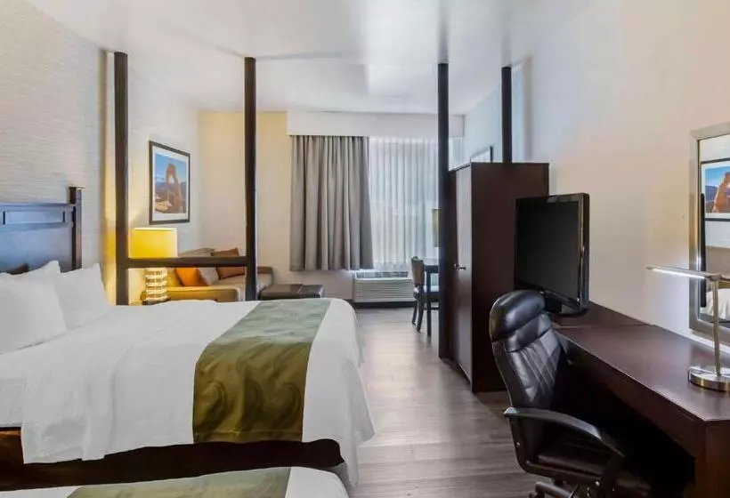 ホテル Quality Suites Moab Near Arches National Park