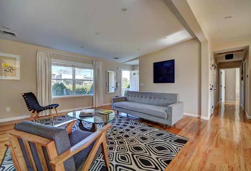 בית מלון כפרי The Montauk Beach House