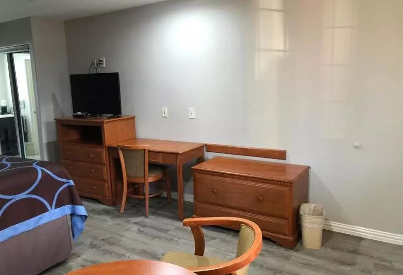モーテル Diboll Inn And Suites