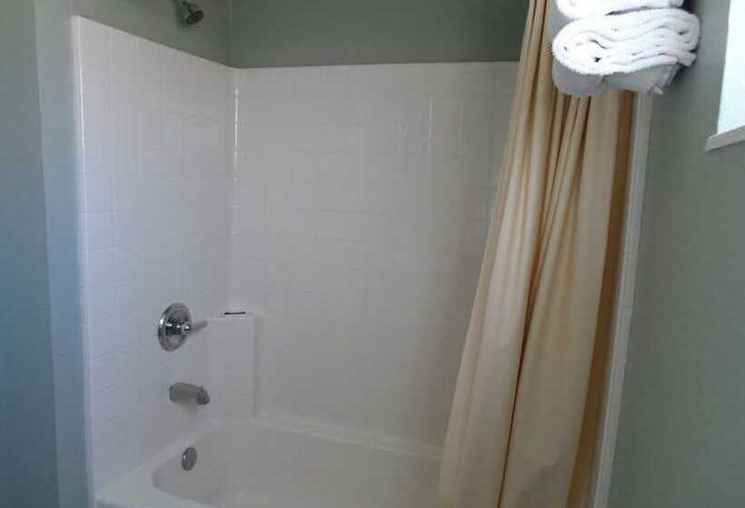 モーテル Economy Inn