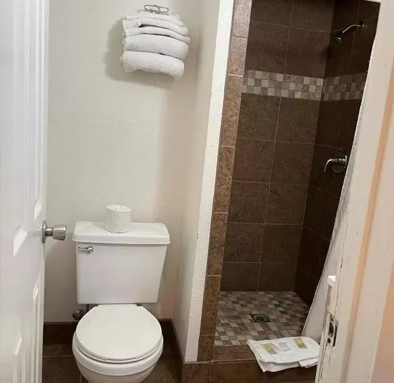 モーテル Economy Inn Paso Robles
