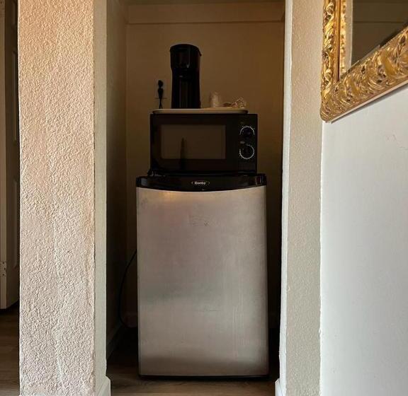 모텔 Economy Inn Paso Robles