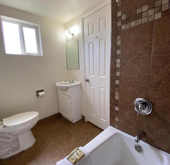 모텔 Economy Inn Paso Robles