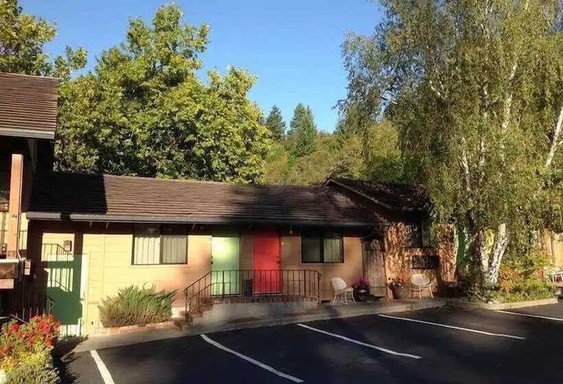 モーテル Humboldt Redwoods Inn