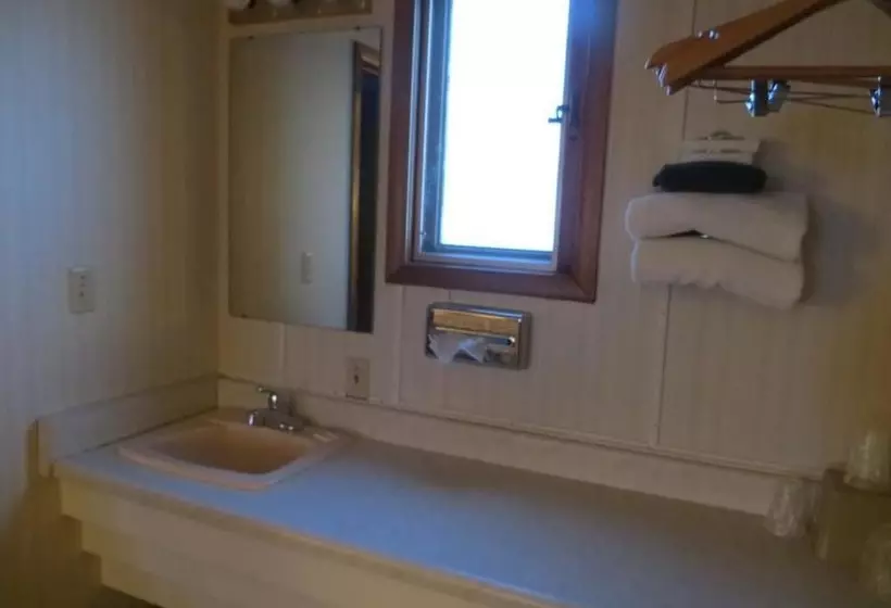 مُتل Mid Town Western Inn