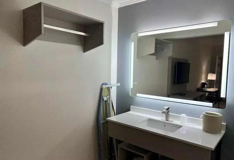 モーテル Quality Inn
