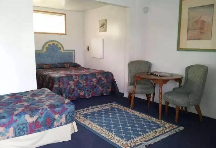モーテル Ocean Avenue Inn