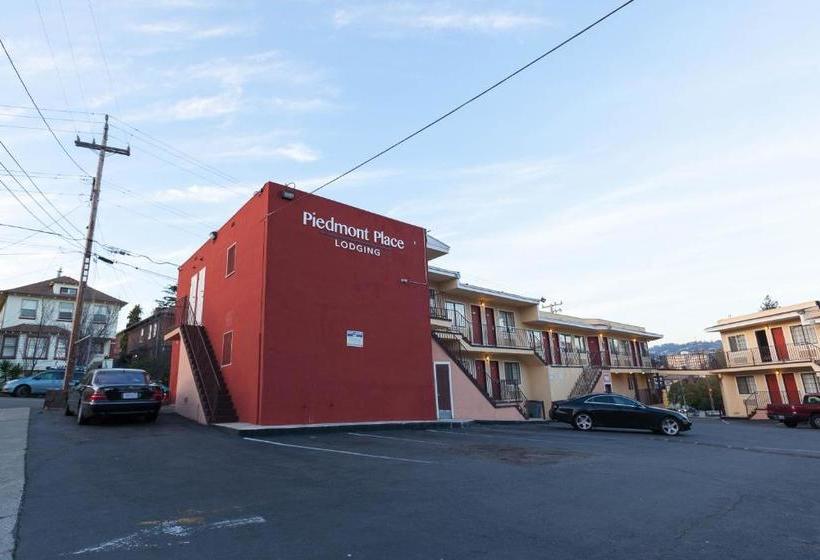 فندق على الطريق Piedmont Place