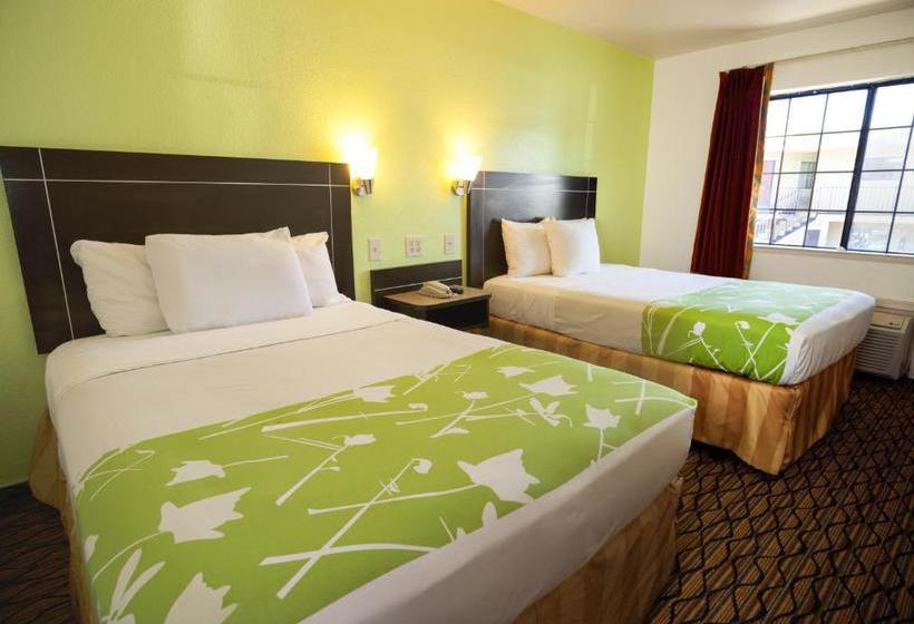 فندق على الطريق Piedmont Place