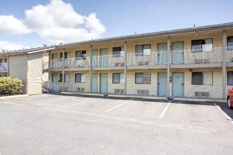 モーテル OYO Woodland Hotel and Suites