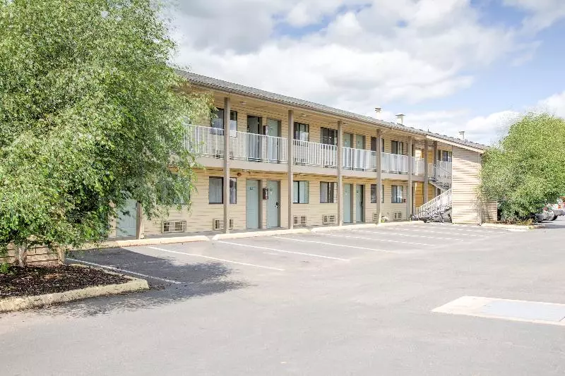 モーテル OYO Woodland Hotel and Suites