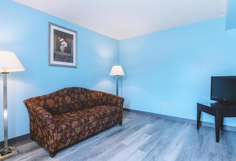 מוטל Sky Palace Inn & Suites Wellington