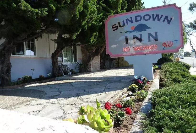 モーテル Sundown Inn Of Morro Bay