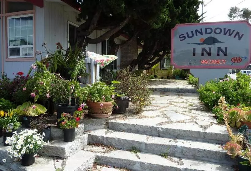 モーテル Sundown Inn Of Morro Bay