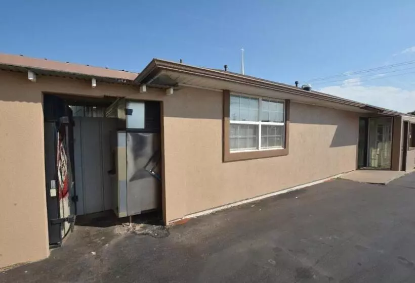 Newcastle Motel