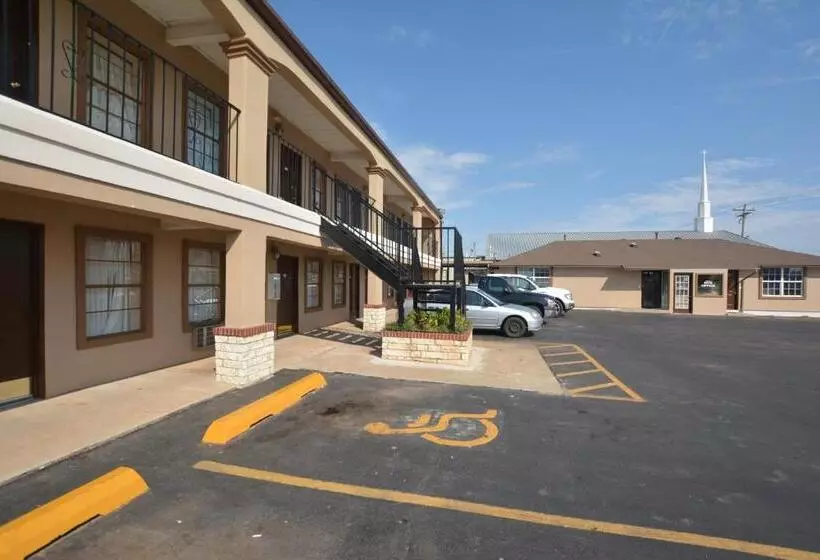 Newcastle Motel